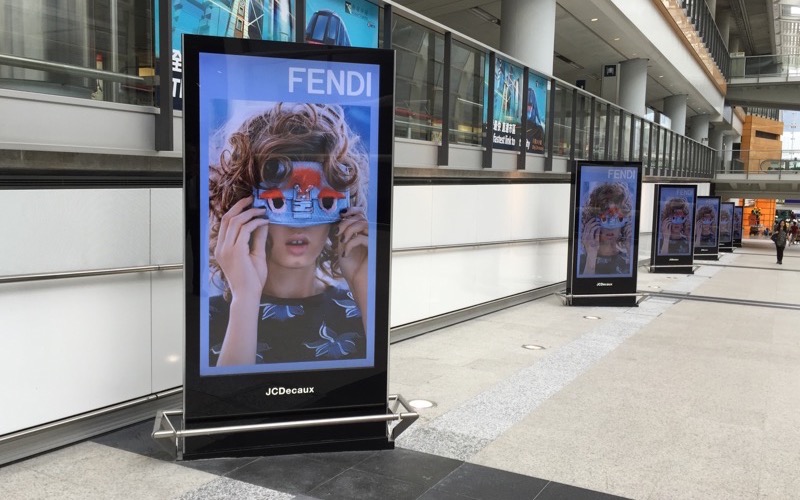 JCDecaux Airport Arrival Down Ramp Digital Network